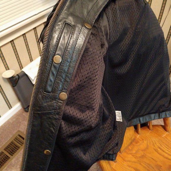 Harley Davidson leather ladies motorcycle jacket - Picture 4 of 7